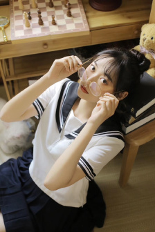 又爽又爽的免费视频美女